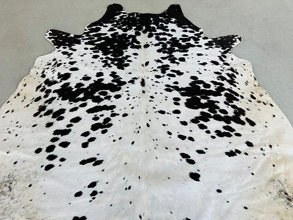 Western Cowhide Rodeo Rug Black 5.5 x 5 Ft