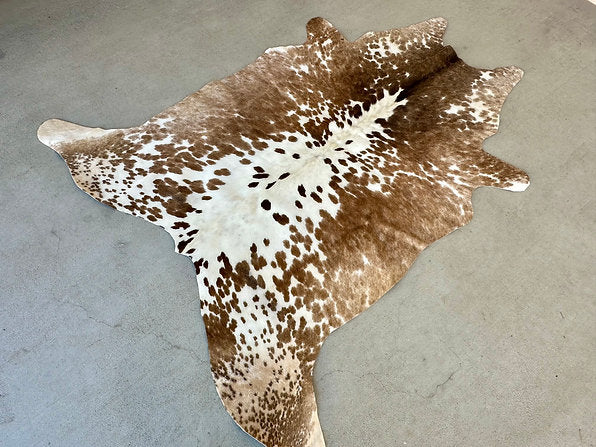 Small Cowhide Rug Brown Leather Western Decor 4.5 x 4.5 ft