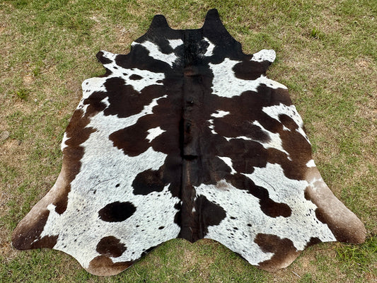 Large Cowhide Rug Tricolor Brown Western Rodeo Decor 5 x 6 ft