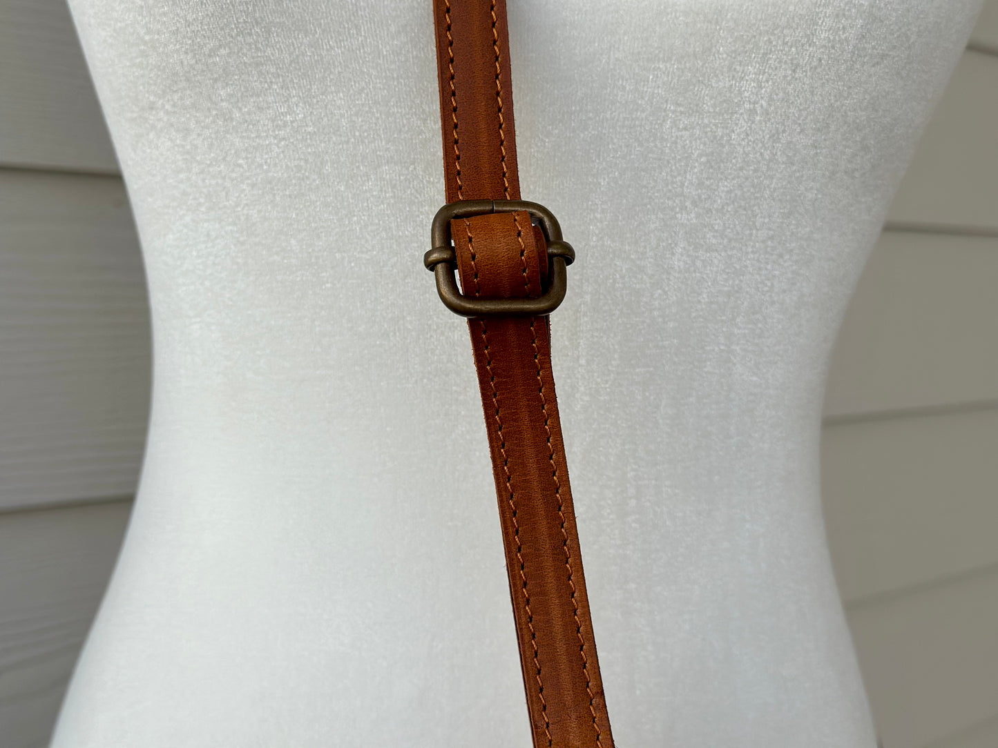 Cowhide Crossbody with Fringes in Tan And Gold - Harper