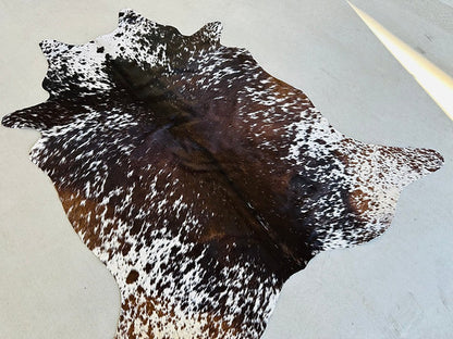 Large Cowhide Rug Tricolor Brown Western Decor 5 x 6 ft