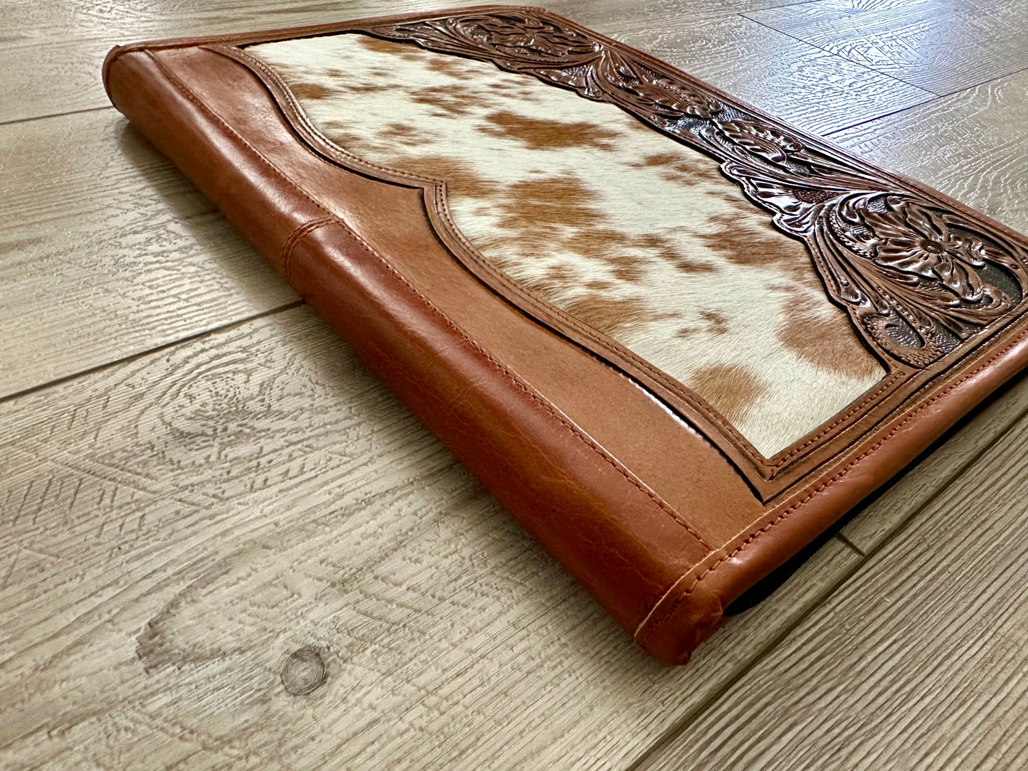 Cowhide Tooled Leather Western Padfolio Organizer in Tan
