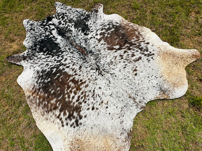 Large Cowhide Rugs Tricolor Brown Western Rodeo Decor 5 x 6 ft