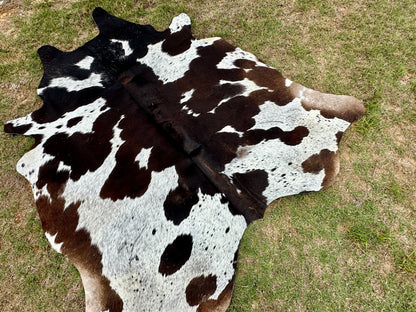 Large Cowhide Rug Tricolor Brown Western Rodeo Decor 5 x 6 ft