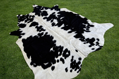 Genuine Cowhide Rug Farmhouse Rodeo Western Area Rugs 6 ft x 5.5 ft