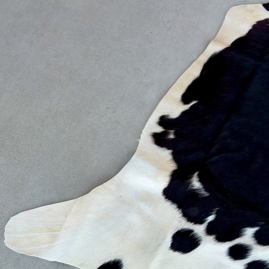 Genuine Cowhide Rug Farmhouse Rodeo Western Area Rugs 6 ft x 5.5 ft