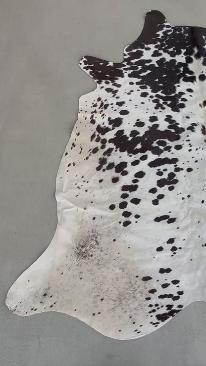 Western Cowhide Rodeo Rug Black 5.5 x 5 Ft